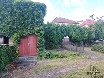 RD se zahrádkou a 2x garáží v obci Přílepy. - 10