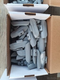 Poloautomat. zouvačka s pomocným ramenem - 10