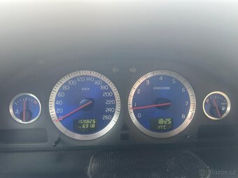 V70 R 220kw, 4x4 manuál, 158 tis km. - 10