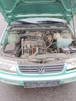 VW Passat B4 1,8i - 10