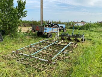 Prodám Traktor - 10