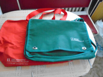 Prodám nový batoh,cestovní tašku,tašku na spisy apod. - 10