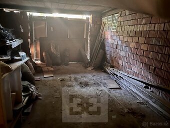 Pozemek s rozestavěným rodinným domem v lukrativní části obc - 10