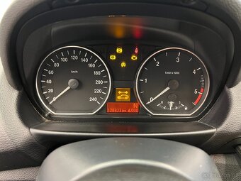BMW Řada 1 118D 105kW - 10