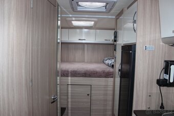 BURSTNER IXEO 710 - 10