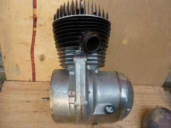 ČZ 128/453 nový motor uloženka - 10