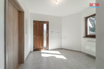 Prodej rodinného domu, 97 m², Komárov, ul. Na Horách - 10