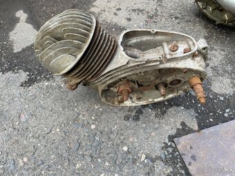 Motor Čz 125 T,B - 10
