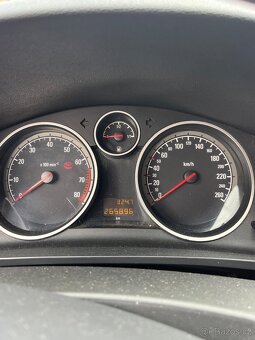 Opel Zafira B 1.6 benzín 77kW - 10
