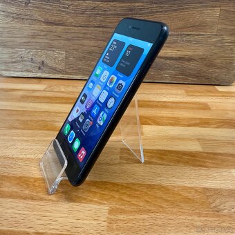 iPhone SE 2022 128GB, černý, 100% baterie (12 měsíců záruka) - 10