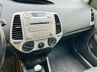HYUNDAI i 20 1.2 i BENZÍN 57 kW NAJETO JEN 92 TIS KM - 10