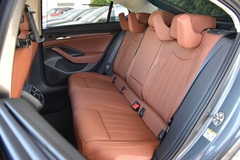 Škoda Superb 2.0 TDI 142kW 4x4 L&K TAŽNÉ DPH ČR 1.MAJITEL - 10