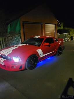 Ford Mustang GT 4,6 V8 - 10