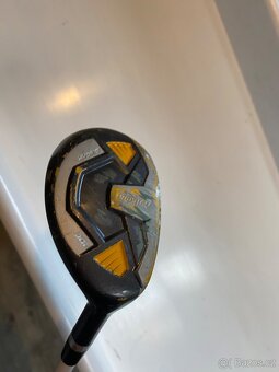Wilson ProStaff Junior JGI golfový set prav, žlutý (8-11 let - 10