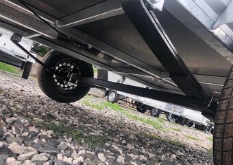 Přívěsný vozík 245x125cm, plachta, 750kg, 130km/h - 10