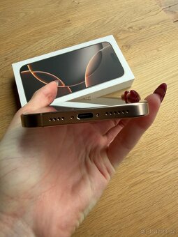 Apple iPhone 16 Pro Max 256 GB Desert Titanium - 10