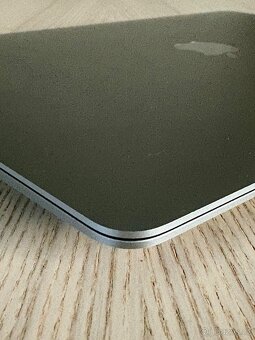 Apple MacBook Air M1 - krasny stav 256gb 8gb - 10