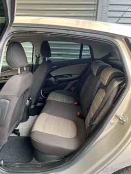 Fiat Bravo, 66 kW, 1.4i, KLIMA, PANORAMA - 10