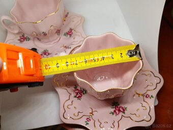 Krásný růžový porcelán-set hrnky, podšálky - 10