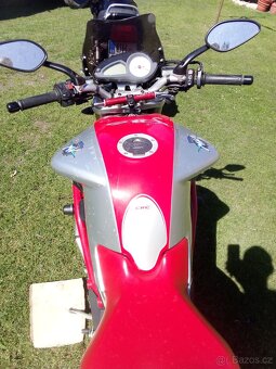 MV Agusta Brutale 910 - 10