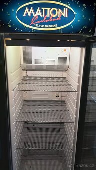Prosklená lednice Helkama ( 400 L ) - 10