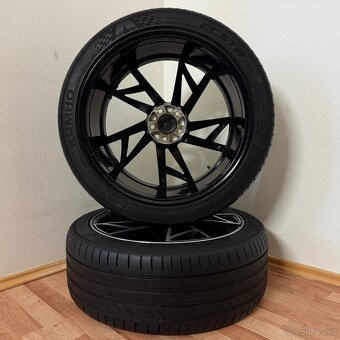 MOTEC - AUDI/VW 5x112 R20 ET45+LETNÍ 245/40R20 5mm - 10