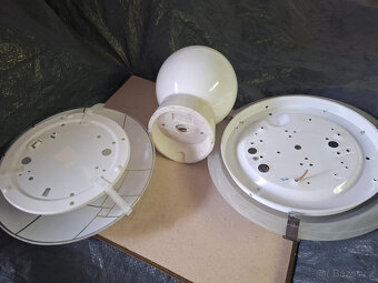 Prodám novou izolaci pod plovoucí podlahu,nové zářivky atd. - 10