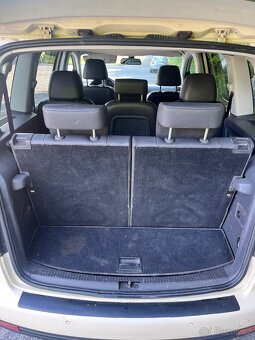 Prodám VW Touran 1.9 TDI 77 kw (BLS) r.v. 2009 7 MÍSTNÉ - 10
