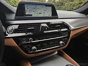 BMW 530d Xdrive M-PAKET DPH - 10