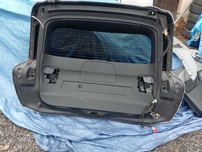C4 GRAND PICASSO 2 ZADNÍ DVEŘE, VÍKO KUFRU, 5 DVEŘE - 10