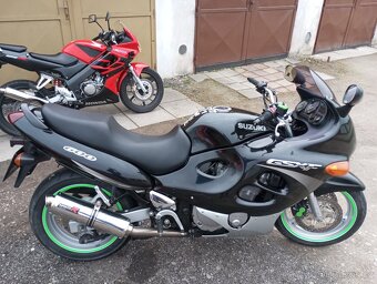 Suzuki GSX 600f - 10