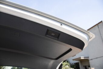 Škoda Octavia Combi 2.0TDI 4X4 DSG plná výbava aj na splátky - 10