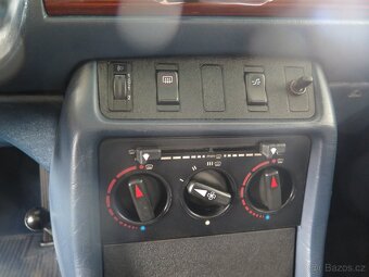 Mercedes-Benz W123 3.0D pohřební vůz, TOP STAV - 10