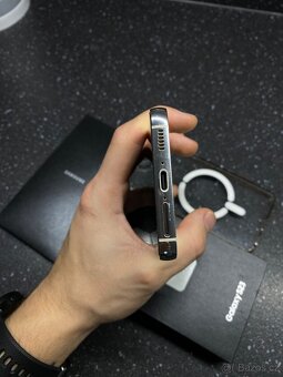 Prodám Samsung Galaxy S23 - 256 GB,bílý - 10