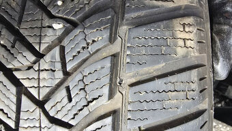 Zimní pneu 205/55/16 Dunlop - 10