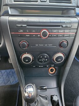 Mazda 3 Sedan 1.6 benzin 77 kW r.v. 2006, 158.000 km - 10