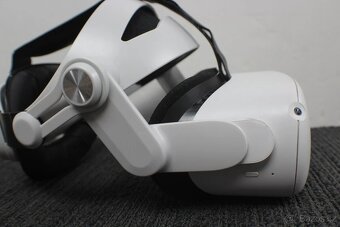 Oculus Quest 2 (128GB) - 10