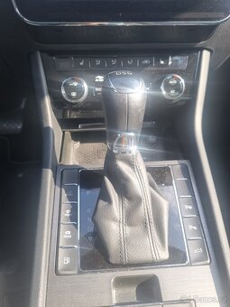 Škoda superb 1.4 hybrid - 10