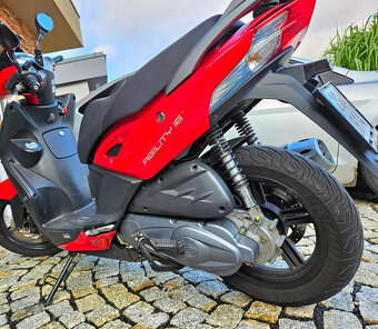 Skútr Kymco Agility 125 se silnějším motorem 160 / 2000 km - 10