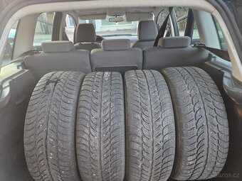 C-max 1.6i najeto 182T.km 2008 - 10