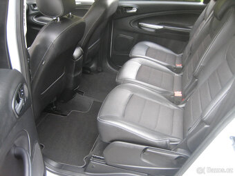 Ford S-MAX 2.0 TITANIUM XENONY LED NAVI PANORAMA Servis FORD - 10