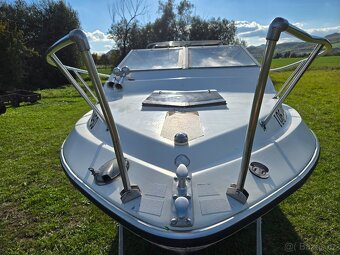 Kajutova lod 6.6x2.4m, možno motor, vlek - 10