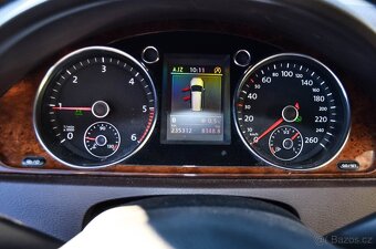Volkswagen Passat Variant 2.0 TDI BMT Highline DSG - 10
