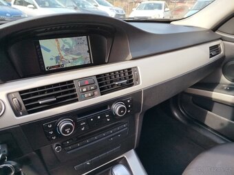 BMW 320i 125kW, NAVI, Automat.r.v.8/2010, naj. 228.145km - 10