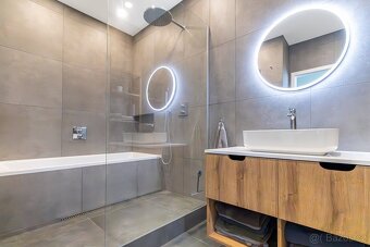 Prodej krásného bytu 3+kk, 84 m2, s balkonem a lodžií, Praha - 10