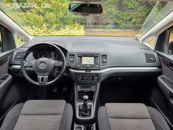 VW Sharan 2.0TDI 103kW,7 míst, navi, panorama, serviska - 10