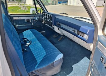 Chevrolet C10 Stepside Shortbox z roku 1986 - 10