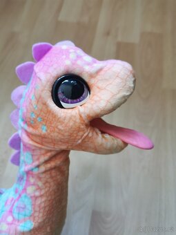 Fur Real Interaktivní Dinosaurus Sally zmrlinová party - 10