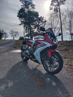 Honda CBR 650f - 10
