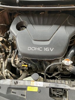 Hyundai i 30 1.6 DOHC - 10